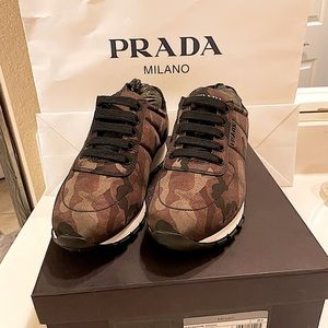 PRADA GREEN CAMOUFLAGE NYLON LETTERING LOGO LACE UP SNEAKERS US 7.5